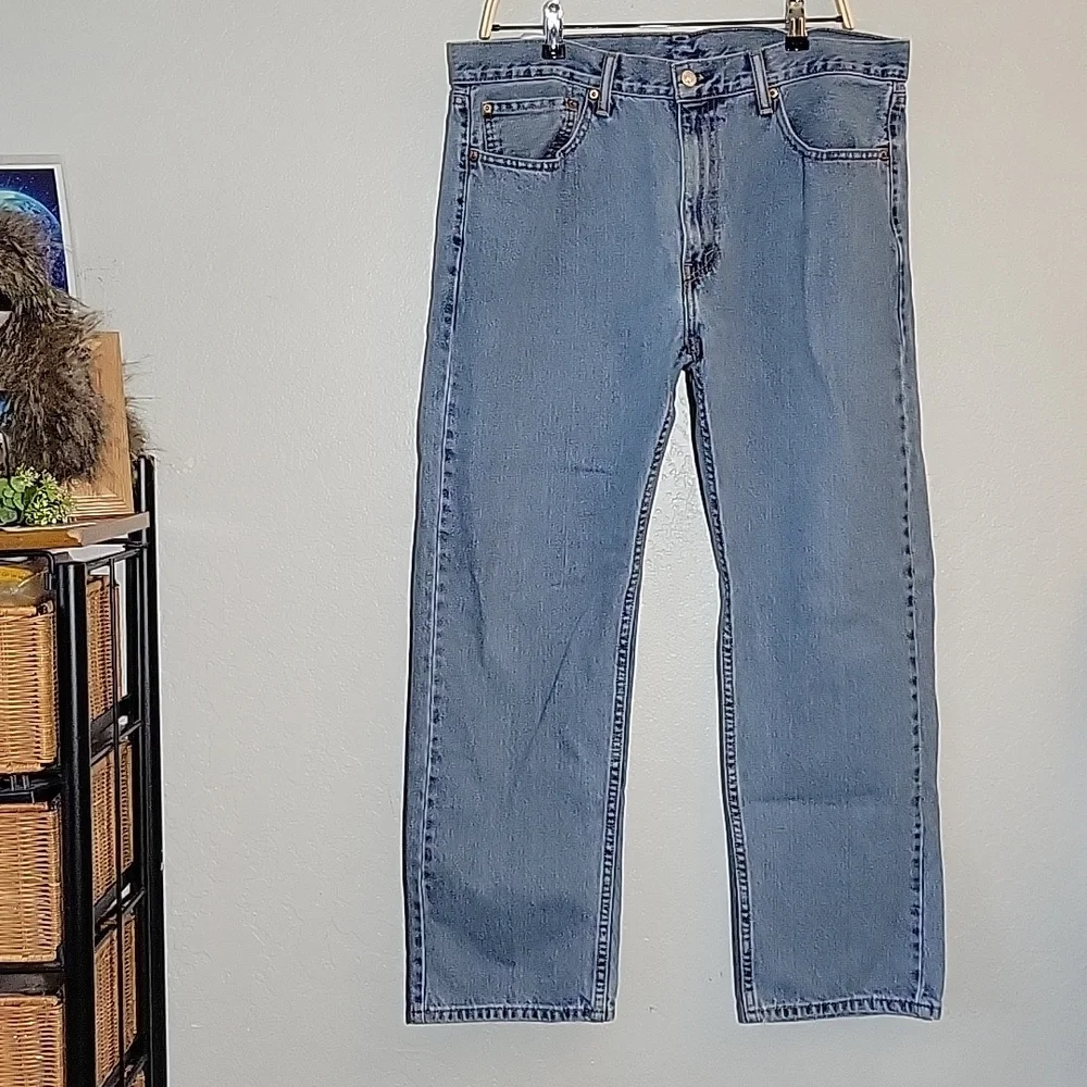 LEVI'S 505 Size 36 Faded Jeans